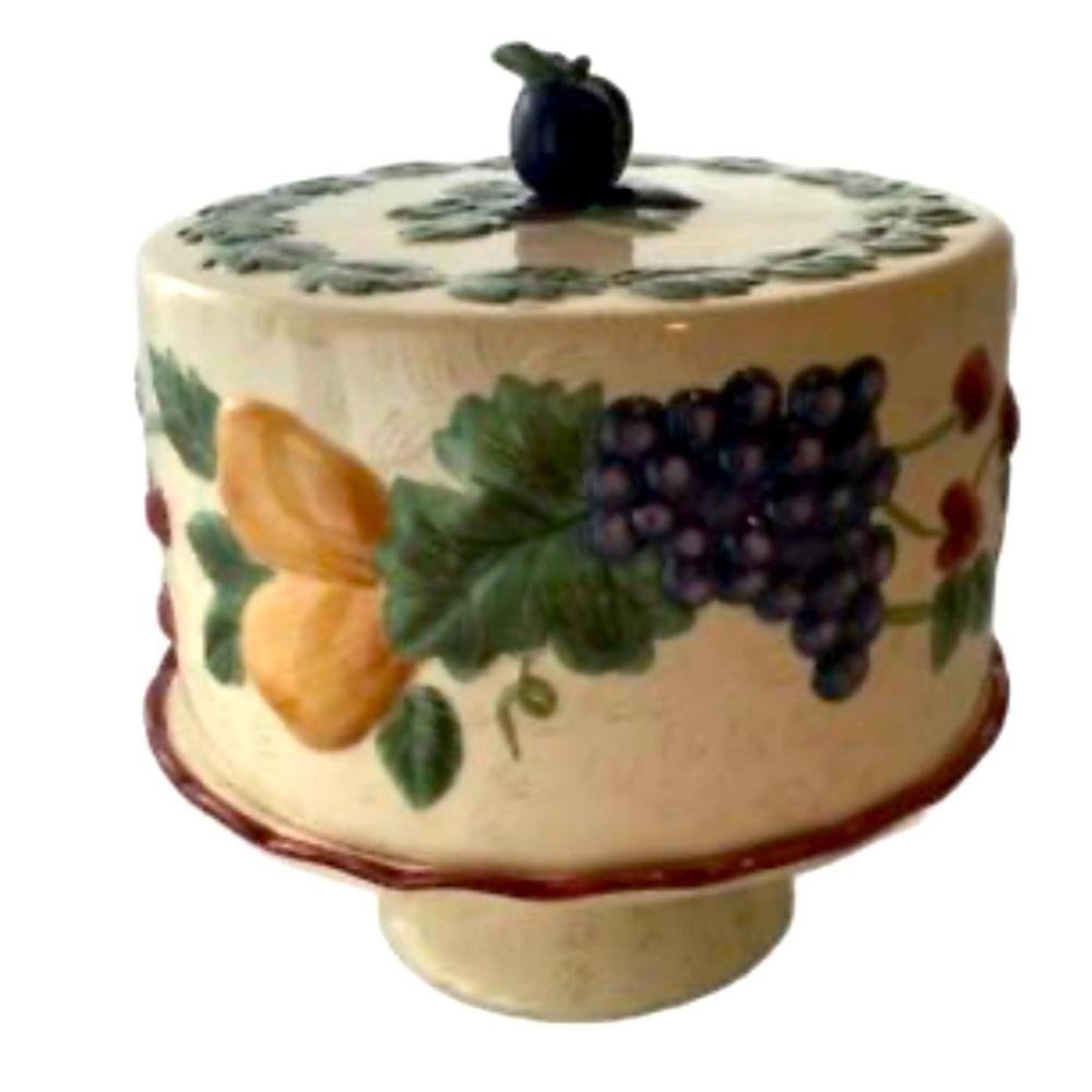 Napa Valley by Noble Excellence Embossed Fruit- Covered Pedestal Cake Stand